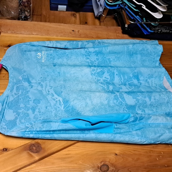 SALE Realtree fishing men L/ BUNDLE ONLY - Picture 5 of 9